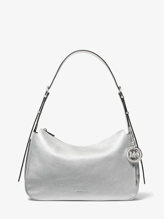 Zdjęcie produktu Średnia torebka na ramię Nolita z metalicznej skóry z przepinanym paskiem Michael Kors SREBRNY (Srebrny)