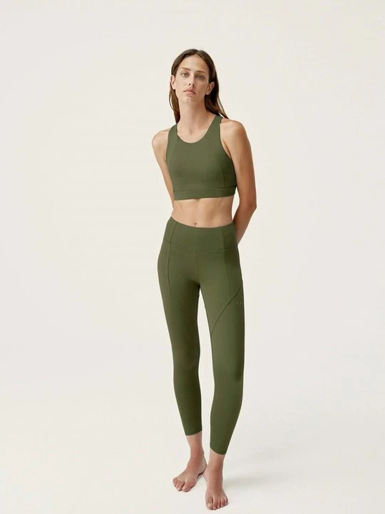 Zdjęcie produktu Stanik sportowy z lekkim wsparciem Born Living Yoga ciemnozielony
