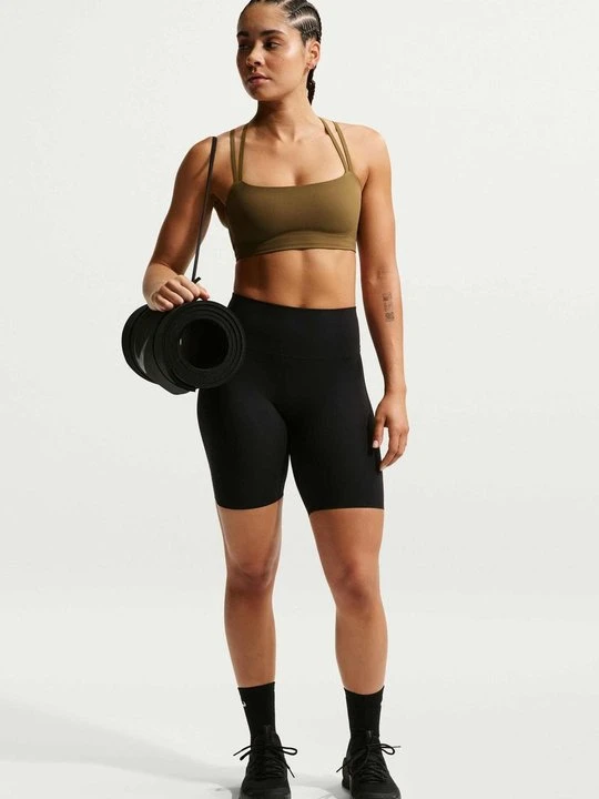 Zdjęcie produktu Stanik sportowy z lekkim wsparciem Nike oliwkowy