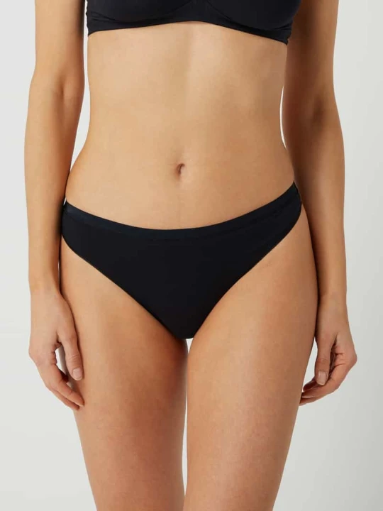 Zdjęcie produktu Stringi z dodatkiem streczu model 'Cotton Sensation' Hanro Czarny
