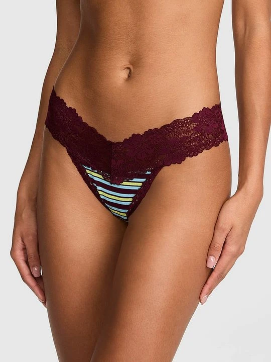 Zdjęcie produktu PINK Stringi z koronkowym wykończeniem PINK Wink Victoria's Secret