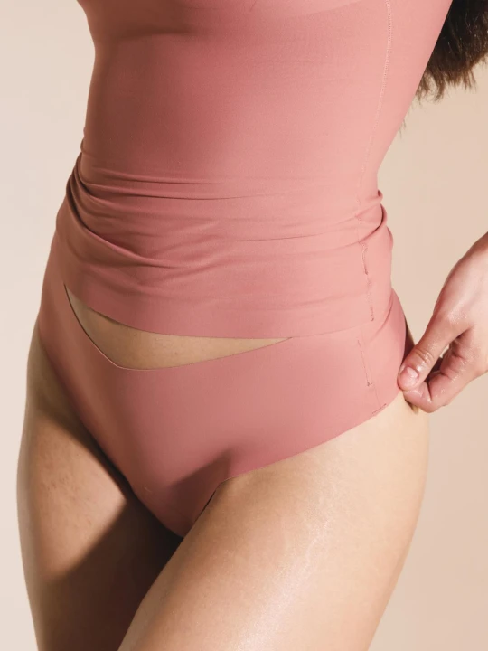 Zdjęcie produktu Stringi z mikrofibry Etam rose fonce