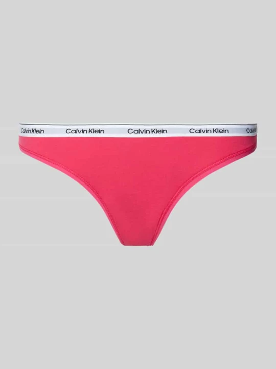 Zdjęcie produktu Stringi z wyhaftowanym logo Model „Carousel” Calvin Klein Mocnoróżowy