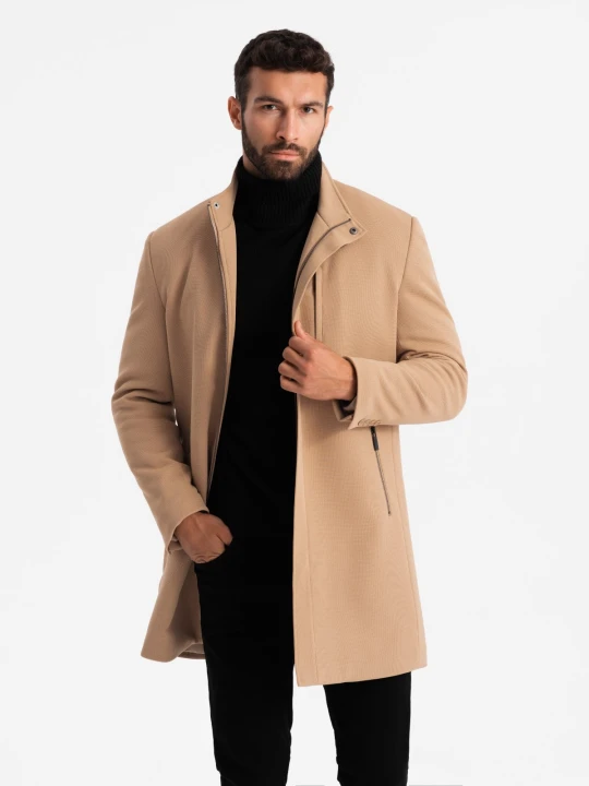 Zdjęcie produktu Strukturalny dopasowany płaszcz męski z wysokim kołnierzem – jasnobrązowy V4 Ombre Clothing