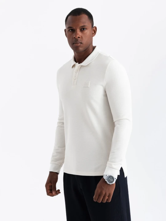 Zdjęcie produktu Strukturalny longsleeve męski polo z naszywką – biały V2 - Rozmiar: M Ombre Clothing