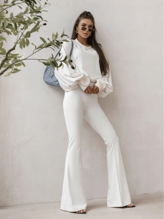 Zdjęcie produktu Stylowa bluza oversize ze ściągaczem LURENA - śmietankowa  magmac 
