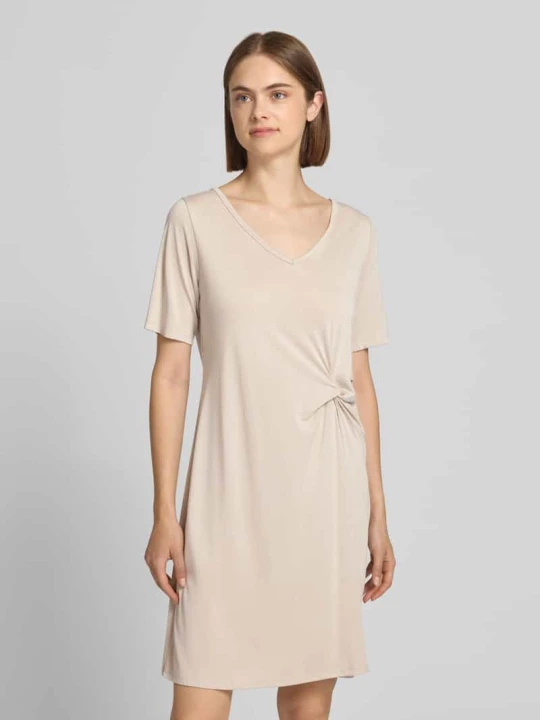 Zdjęcie produktu sukienka casualowa o kroju regular fit z mieszanki wiskozy model 'ANORA' Pieces Beżowy