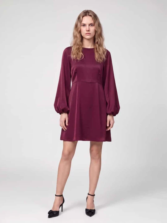 Zdjęcie produktu Sukienka casualowa o linii a z okrągłym dekoltem model 'VMMIRO' Vero Moda Bordowy melanż