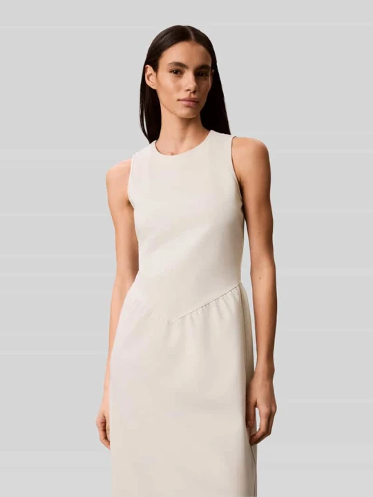 Zdjęcie produktu Taliowana sukienka casualowa z lekkim marszczeniem Calvin Klein Złamany biały
