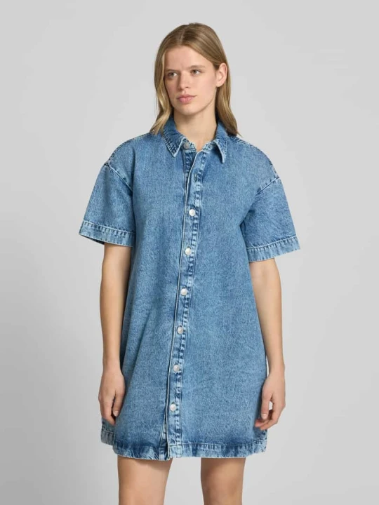 Zdjęcie produktu Sukienka denimowa o kroju loose fit z mieszanki bawełny model 'SKY' Pieces Jeansowy niebieski