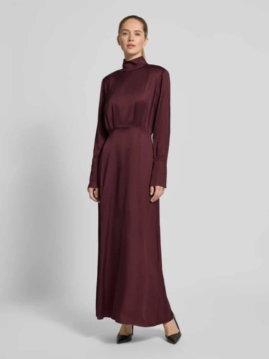 Zdjęcie produktu Zwiewna sukienka o długości do ziemi - wyselekcjonowana przez Isabelle Hartmann Style Icon Collection Oberżynowy