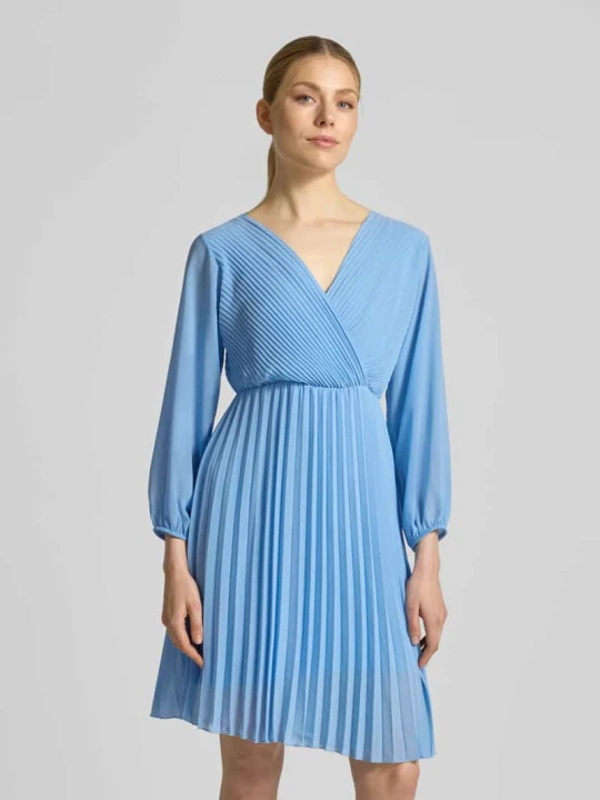 Zdjęcie produktu Sukienka do kolan z plisami model 'Im44sa' ZABAIONE Jasnoniebieski