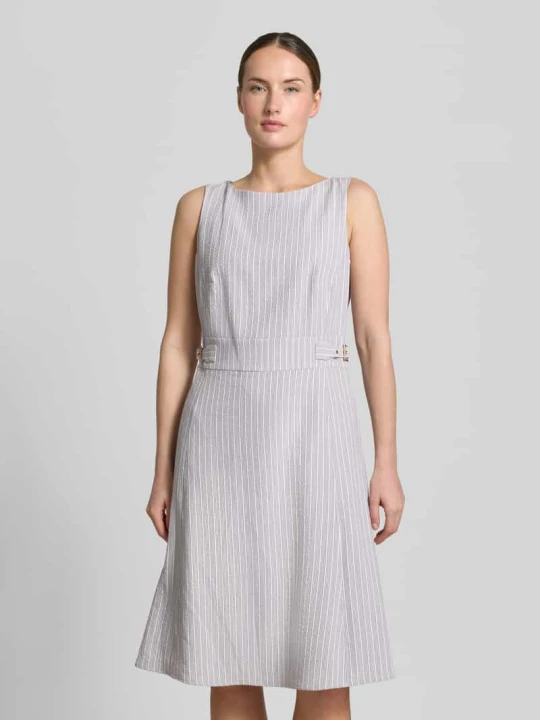 Zdjęcie produktu Sukienka do kolan z seersucker z paskami i lurex Christian Berg Écru