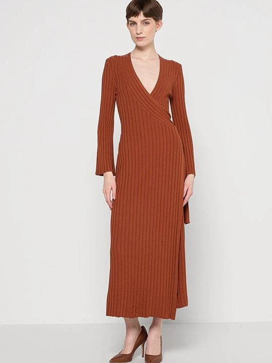 Zdjęcie produktu Sukienka dzianinowa By Malene Birger miedziany