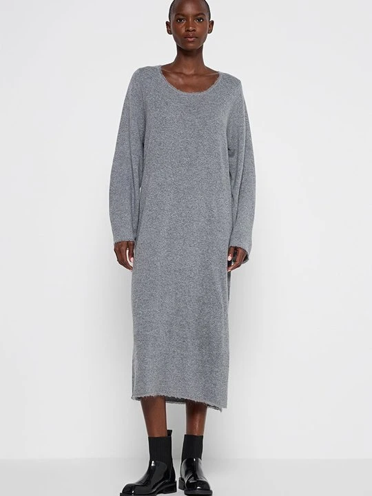 Zdjęcie produktu Sukienka dzianinowa By Malene Birger szary