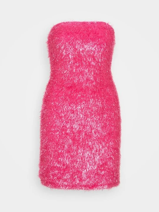 Zdjęcie produktu Sukienka dzianinowa Never Fully Dressed różowy