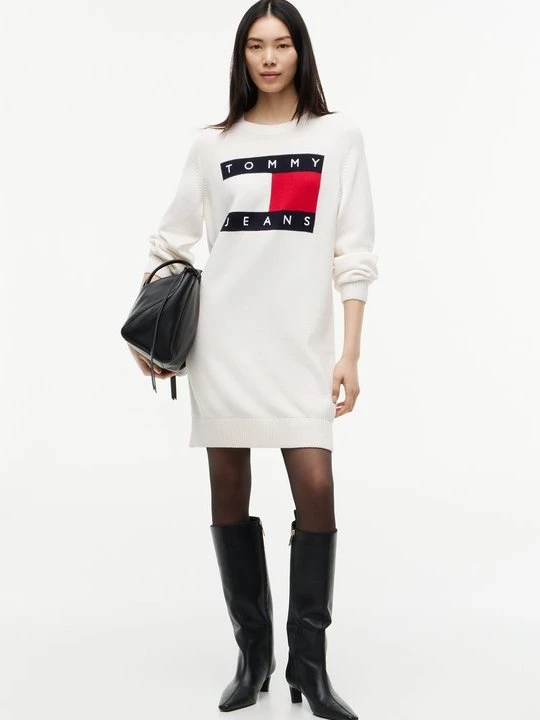 Zdjęcie produktu Sukienka dzianinowa Tommy Jeans biały