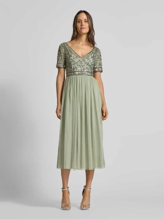 Zdjęcie produktu Sukienka koktajlowa obszyta ozdobnymi kamieniami Lace & Beads Miętowy