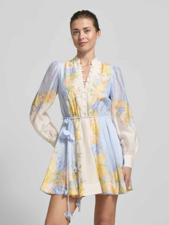 Zdjęcie produktu Sukienka koktajlowa z wiązanym paskiem model 'Shannah' Forever New Jasnoniebieski