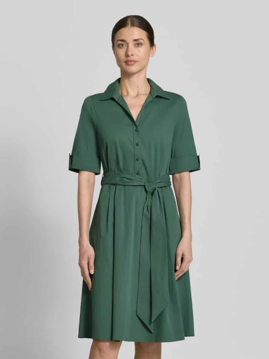 Zdjęcie produktu Sukienka koszulowa do kolan z wiązanym paskiem ROBE LÉGÈRE Zielony
