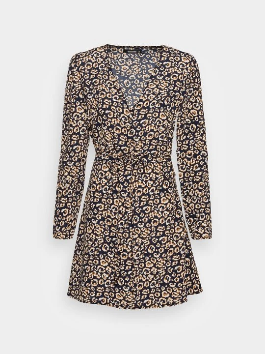 Zdjęcie produktu Sukienka koszulowa Missguided