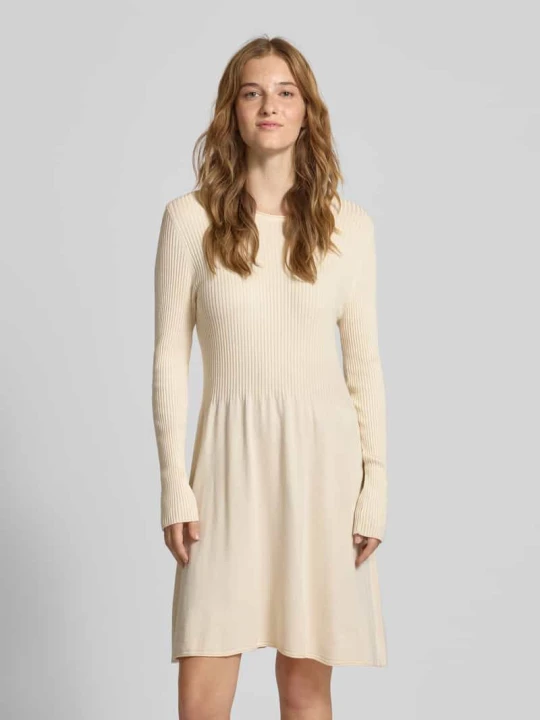 Zdjęcie produktu Sukienka lekko rozkloszowana z dzianiny z mieszanki wiskozy model ‘ALMA’ Only Écru