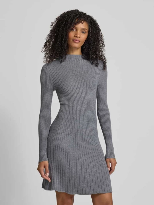 Zdjęcie produktu Sukienka lekko rozkloszowana z dzianiny z mieszanki wiskozy model ‘NANCY’ Vero Moda Średnioszary melanż