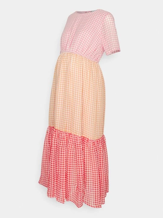 Zdjęcie produktu Sukienka letnia Never Fully Dressed różowy