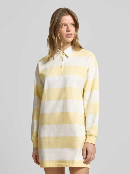 Zdjęcie produktu Sukienka mini z kołnierzykiem polo model 'Varsity' Calvin Klein Jeans Biały