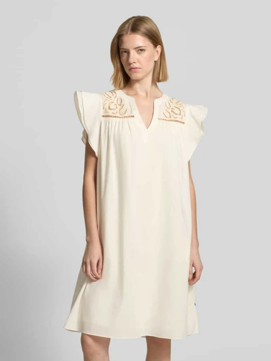 Zdjęcie produktu Sukienka mini o kroju relaxed fit z ażurowym haftem ROBE LÉGÈRE Złamany biały