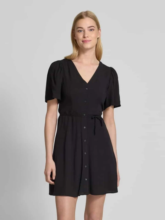 Zdjęcie produktu Sukienka mini taliowana z czystej wiskozy model ‘ALBA’ Vero Moda Czarny