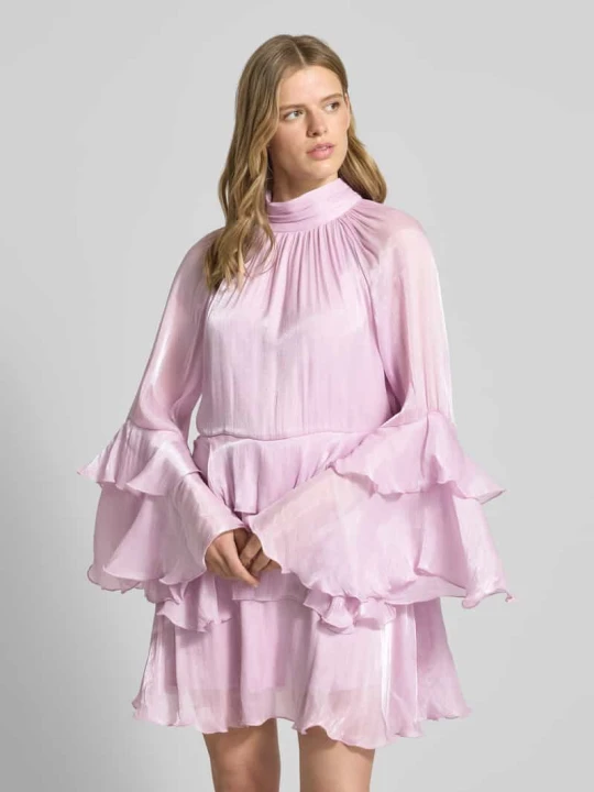 Zdjęcie produktu Sukienka mini w efekcie stopniowania model 'Flowy frill' Gina Tricot Jasnofioletowy