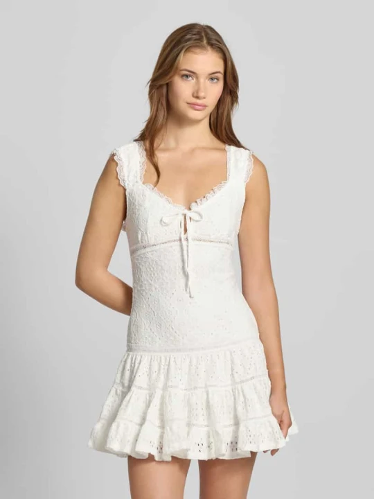 Zdjęcie produktu Sukienka mini z ażurową koronką model ‘Cornelia’ Gina Tricot Złamany biały