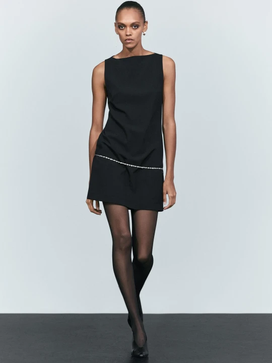 Zdjęcie produktu Sukienka Mini Z Dekoltem Łódką - Czarny - 40 (L) - Massimo Dutti - Female
