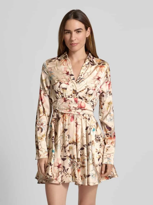 Zdjęcie produktu Sukienka mini z dekoltem w serek model ‘CONCETTA FLARE DRESS’ Guess Écru