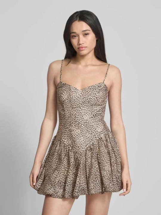 Zdjęcie produktu Sukienka mini z dekoltem w serek model ‘LISSETT’ bardot Camel