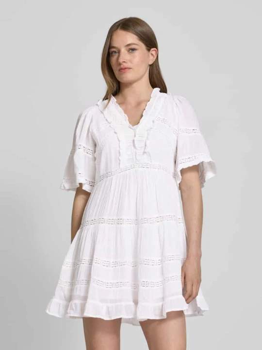 Zdjęcie produktu Sukienka mini z dekoltem w serek model ‘Milene’ NEO NOIR Biały