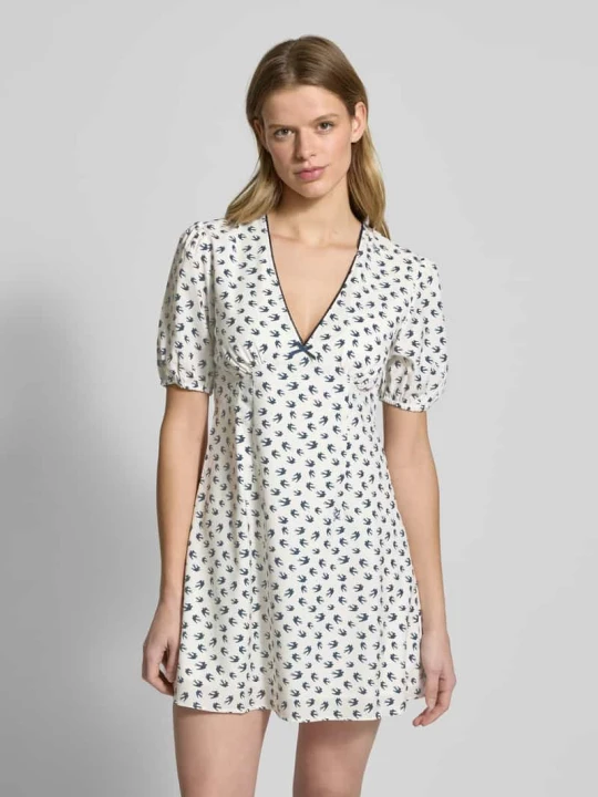 Zdjęcie produktu Sukienka mini z dekoltem w serek Tommy Jeans Złamany biały