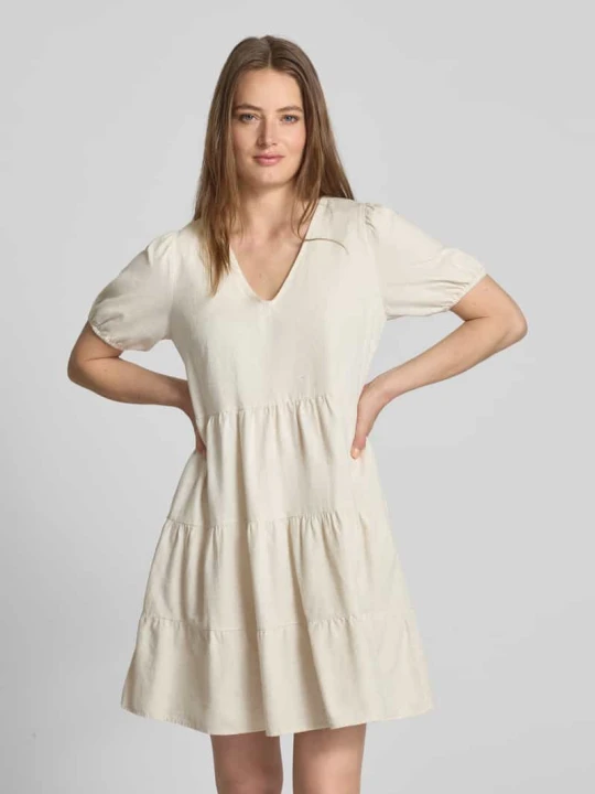Zdjęcie produktu Sukienka mini z dołem obszytym falbaną model ‘PRISILLA’ Vila Beżowy