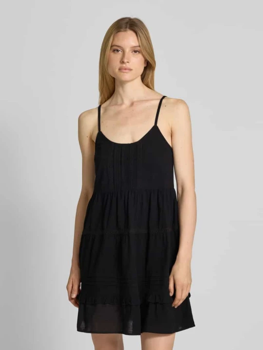 Zdjęcie produktu sukienka mini z regulowanymi cienkimi ramiączkami Model 'PRETTY' Vero Moda Czarny