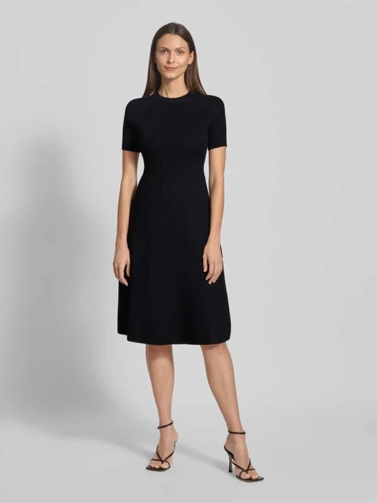 Zdjęcie produktu Sukienka o długości do kolan z prążkowaniem i rękawem o dł. 1 / 2 Armani Exchange Czarny