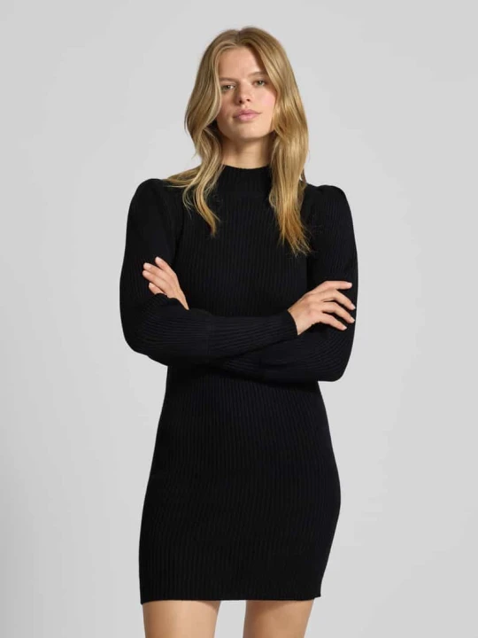 Zdjęcie produktu Sukienka o kroju comfort fit z dzianiny z mieszanki wiskozy model ‘KATIA’ Only Czarny
