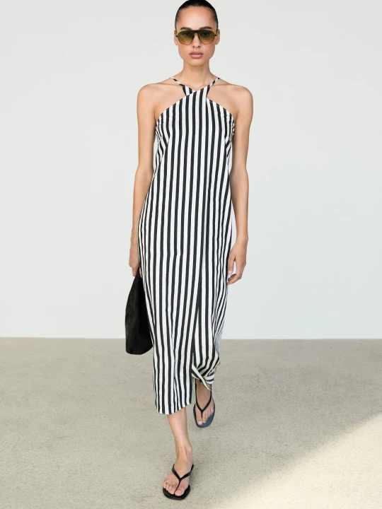 Zdjęcie produktu Sukienka Średniej Długości W Paski Z Krzyżującymi Się Ramiączkami - Czarny - Massimo Dutti - Female