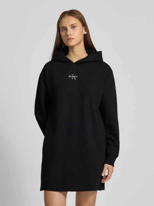 Zdjęcie produktu Sukienka t-shirtowa z wyhaftowanym logo model 'Terry' Calvin Klein Jeans Czarny