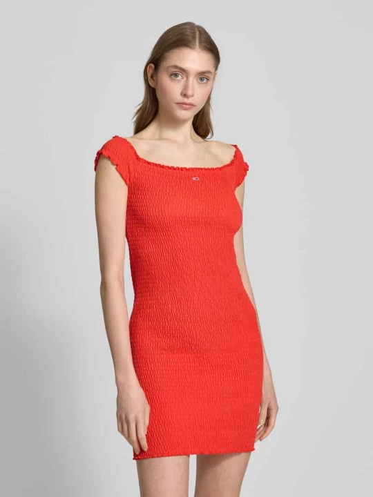 Zdjęcie produktu Sukienka mini o kroju bodycon z dekoltem carmen Tommy Jeans Koralowy
