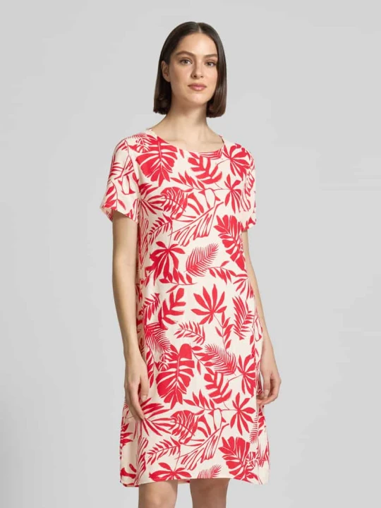 Zdjęcie produktu Sukienka w kroju relaxed fit z mieszanka wiskozy model 'Tara' ZABAIONE Czerwony