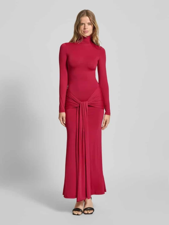 Zdjęcie produktu sukienka wieczorowa z golfem model 'Alix' bardot Bordowy