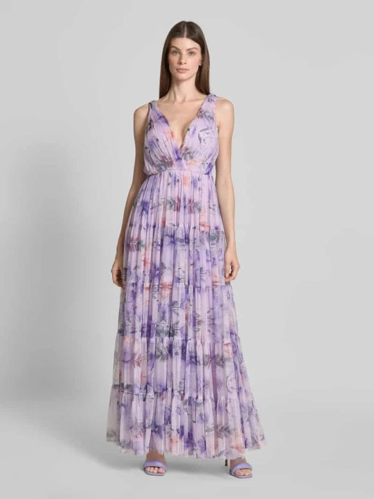 Zdjęcie produktu Sukienka wieczorowa z efektem stopniowania i dekoltem w serek Lace & Beads Fioletowy