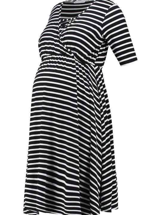 Zdjęcie produktu Sukienka z dżerseju Bluebelle Maternity czarny
