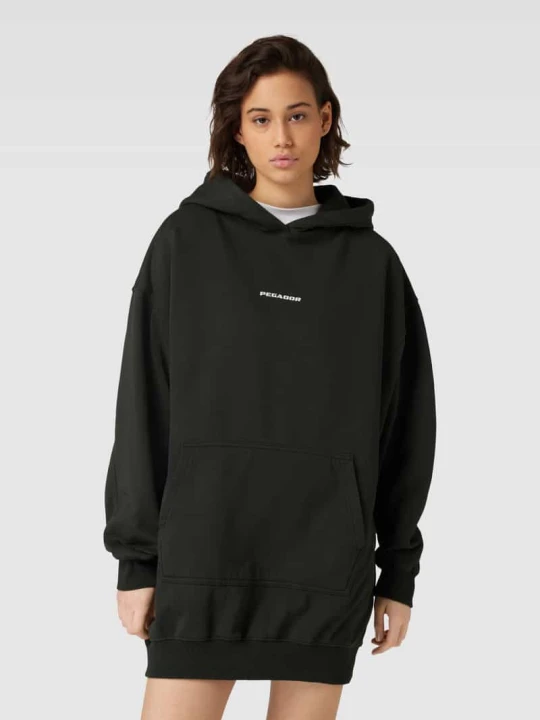 Zdjęcie produktu Sukienka z dzianiny dresowej o kroju oversized z nadrukiem z logo model ‘MALM’ Pegador Oliwkowy